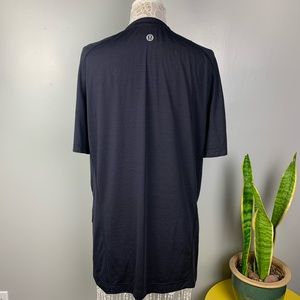 Lululemon Men's Black Striped Short Sleeve Tee